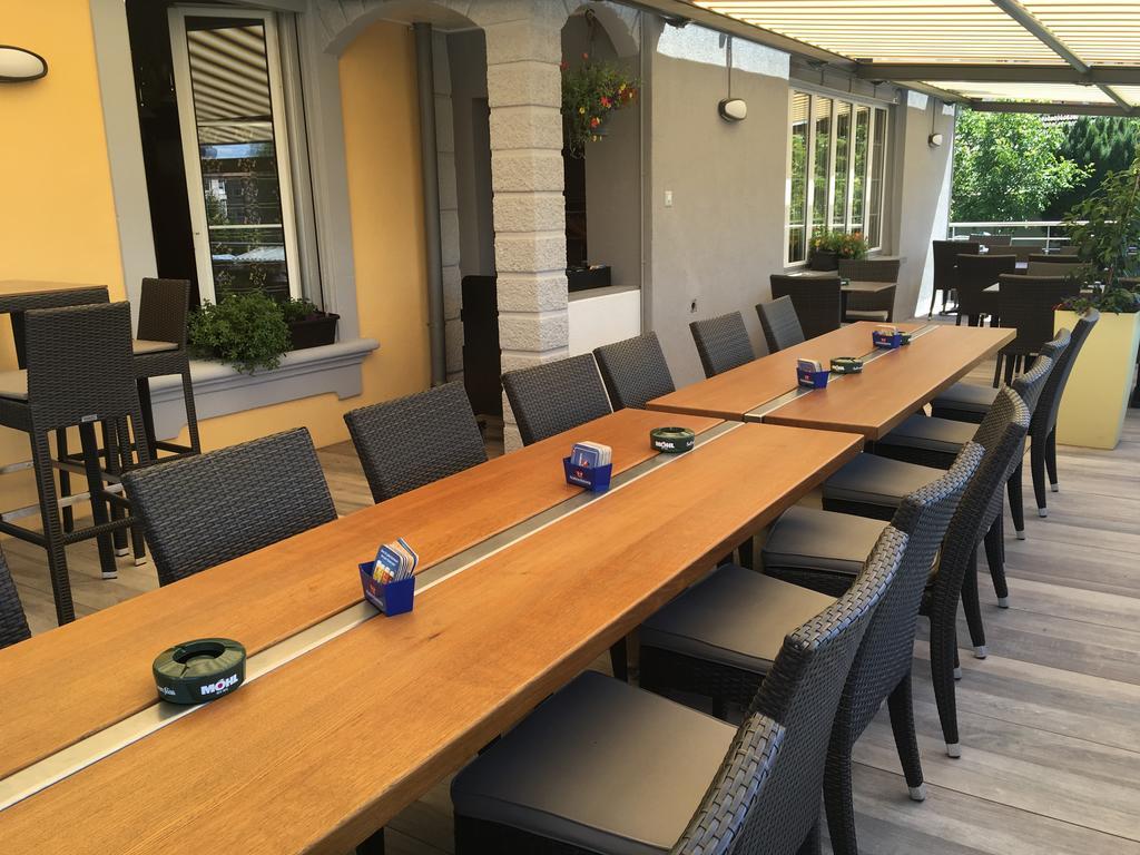 Hotel Restaurant Jura Kerzers Ngoại thất bức ảnh